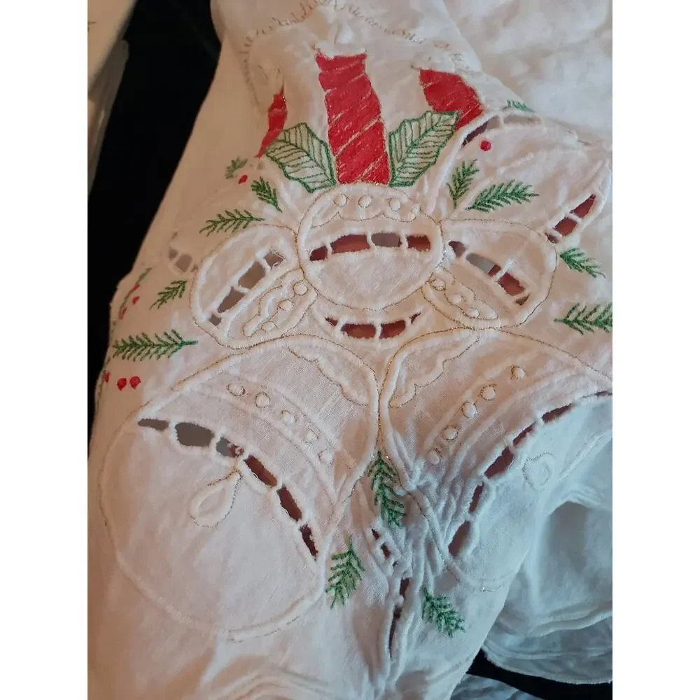 Tablecloth + 8 napkins Set of Linens Christmas White cutwork 60